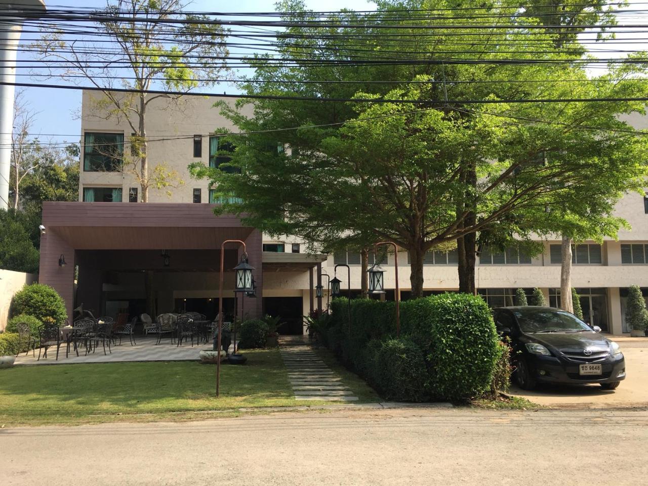 จุลดิศเขาใหญ่ เจทู โรงแรม 2*